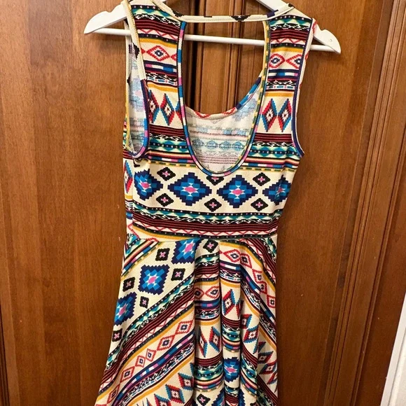 Multicolor Geometric Pattern Dresses - Picture 2 of 3